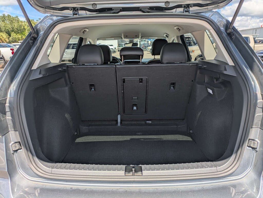 2025 Volkswagen Taos