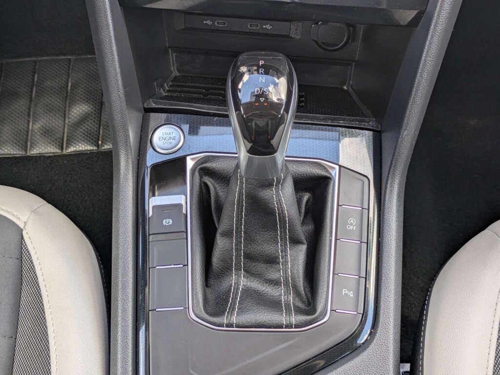 2025 Volkswagen Taos