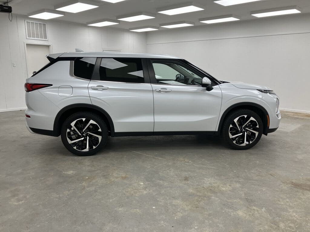 2024 Mitsubishi Outlander