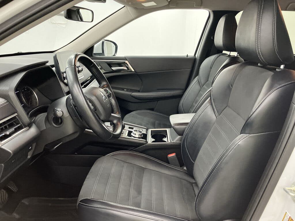 2024 Mitsubishi Outlander