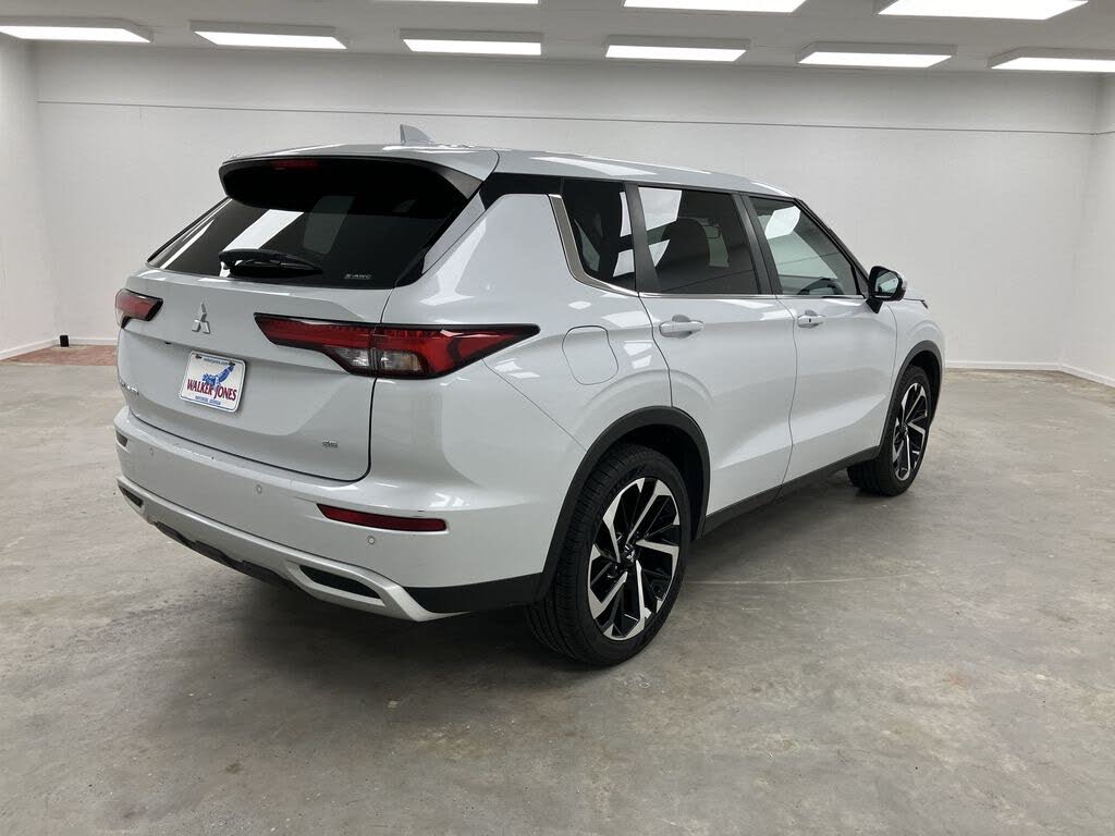 2024 Mitsubishi Outlander