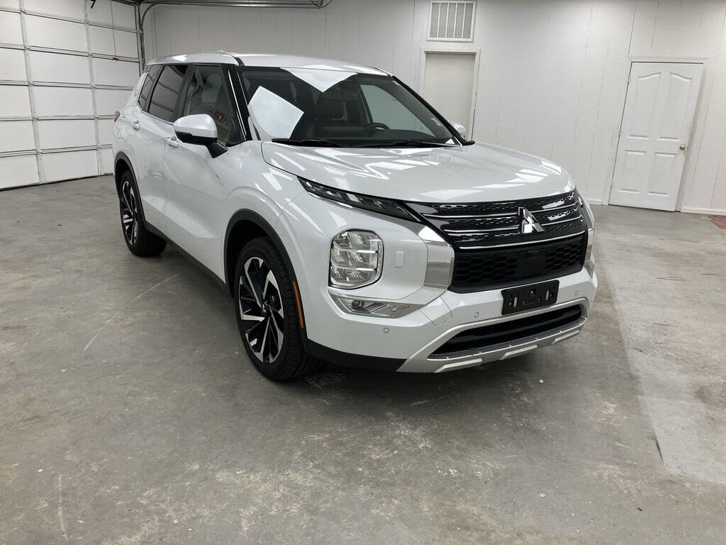 2024 Mitsubishi Outlander