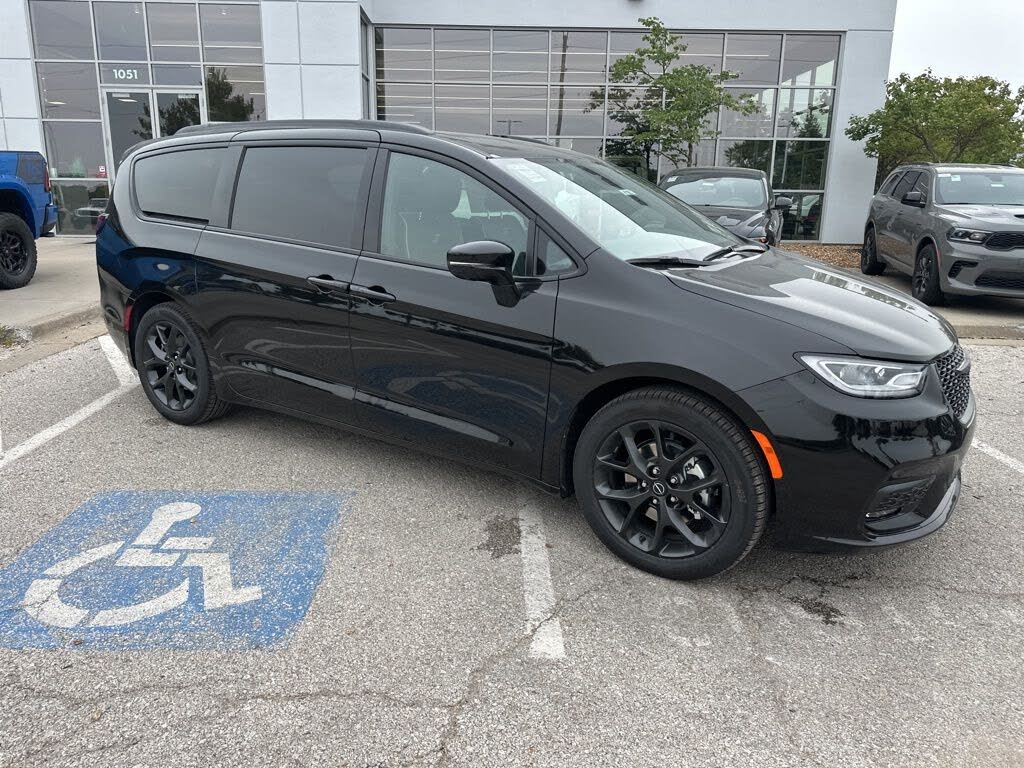 2026 Chrysler Pacifica