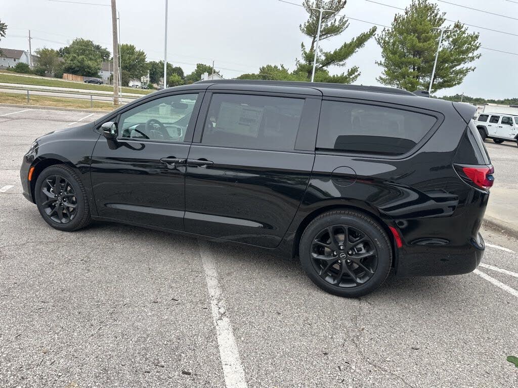 2026 Chrysler Pacifica