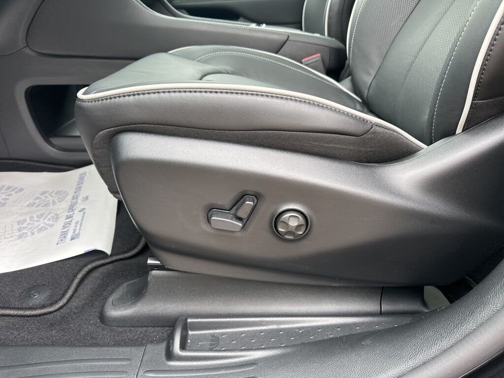 2026 Chrysler Pacifica
