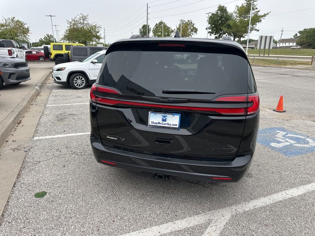 2026 Chrysler Pacifica