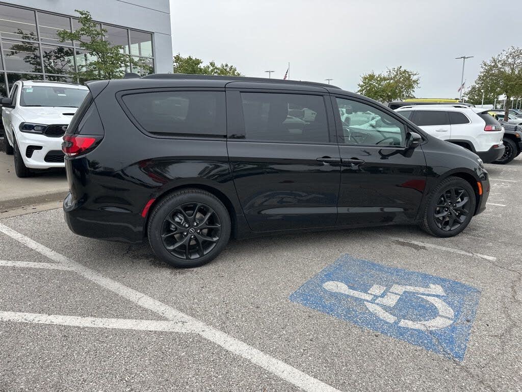 2026 Chrysler Pacifica