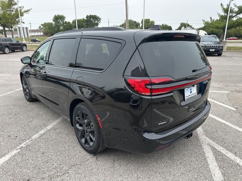 2026 Chrysler Pacifica