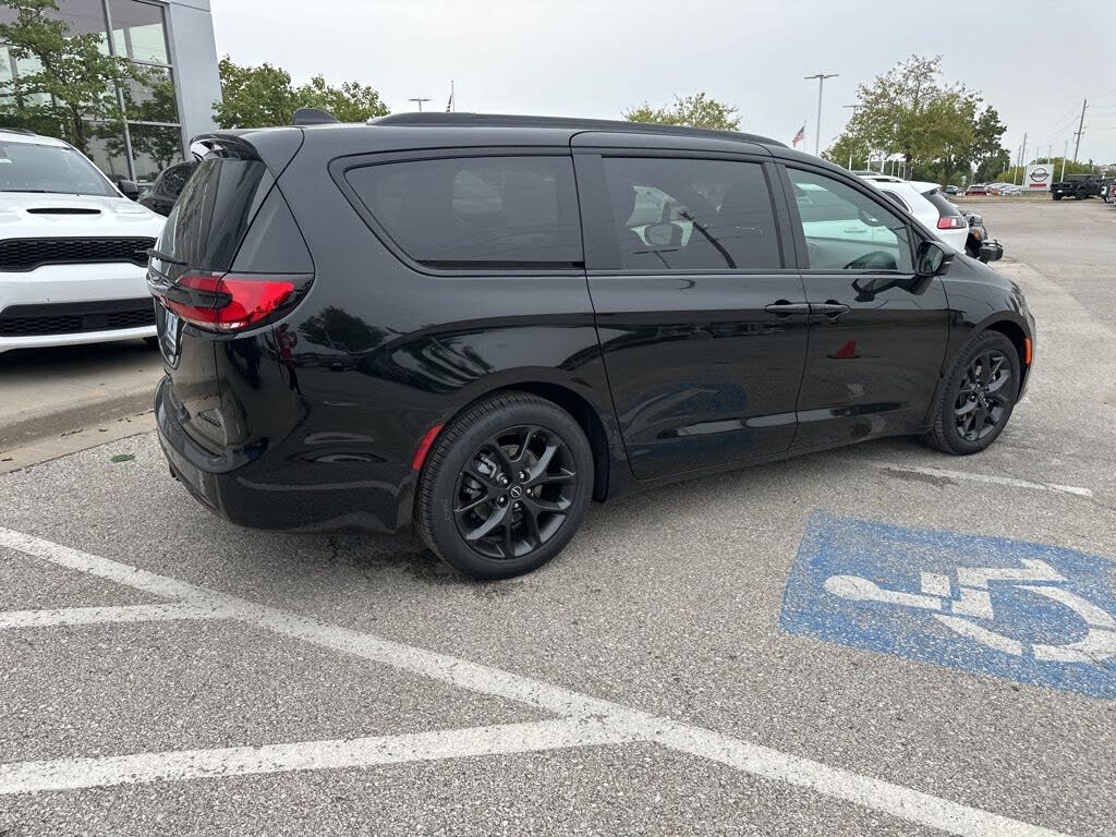 2026 Chrysler Pacifica