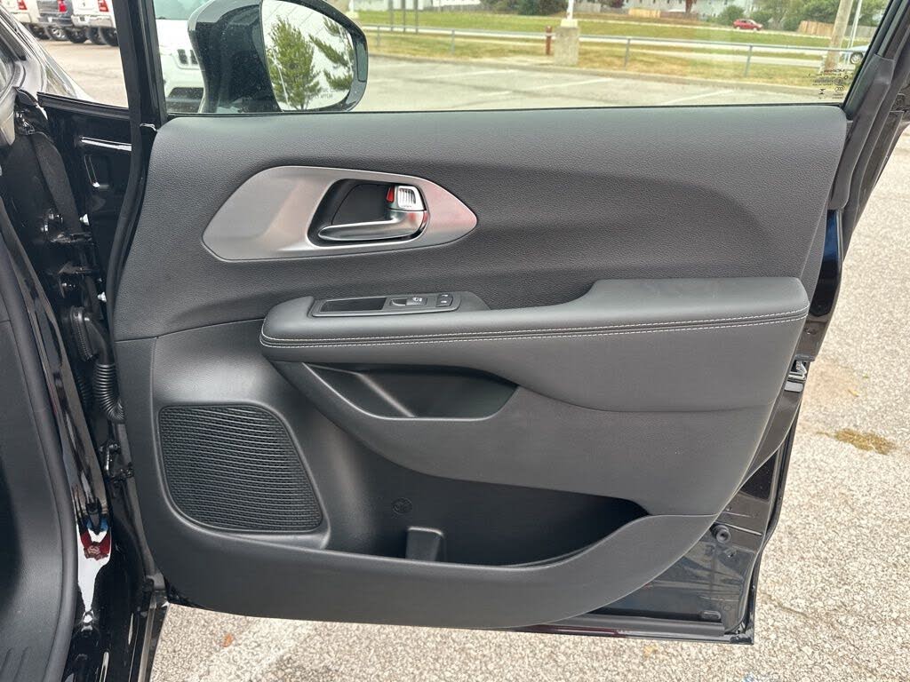 2026 Chrysler Pacifica