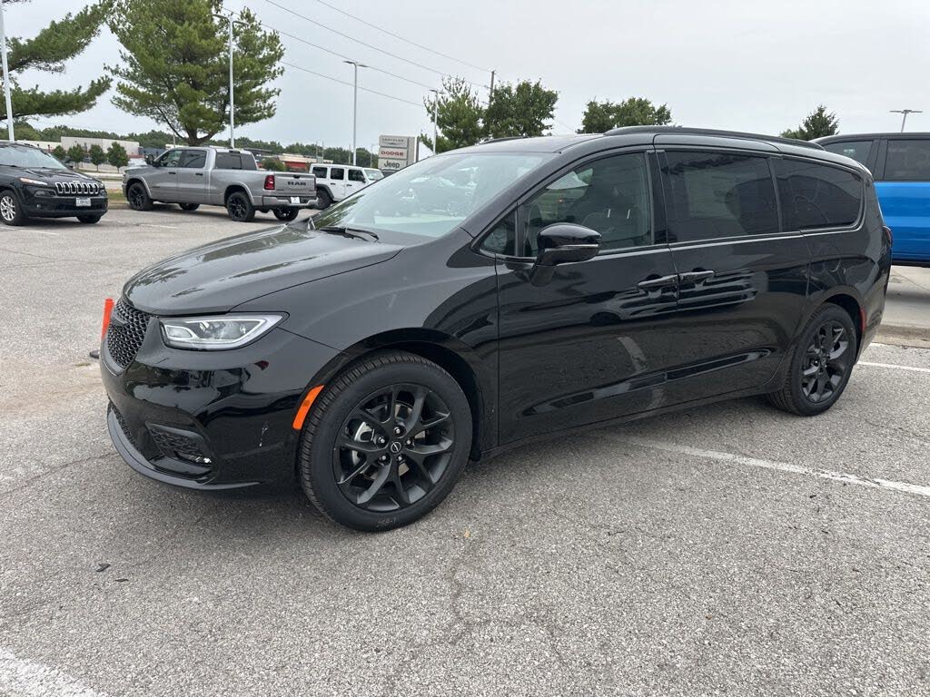 2026 Chrysler Pacifica