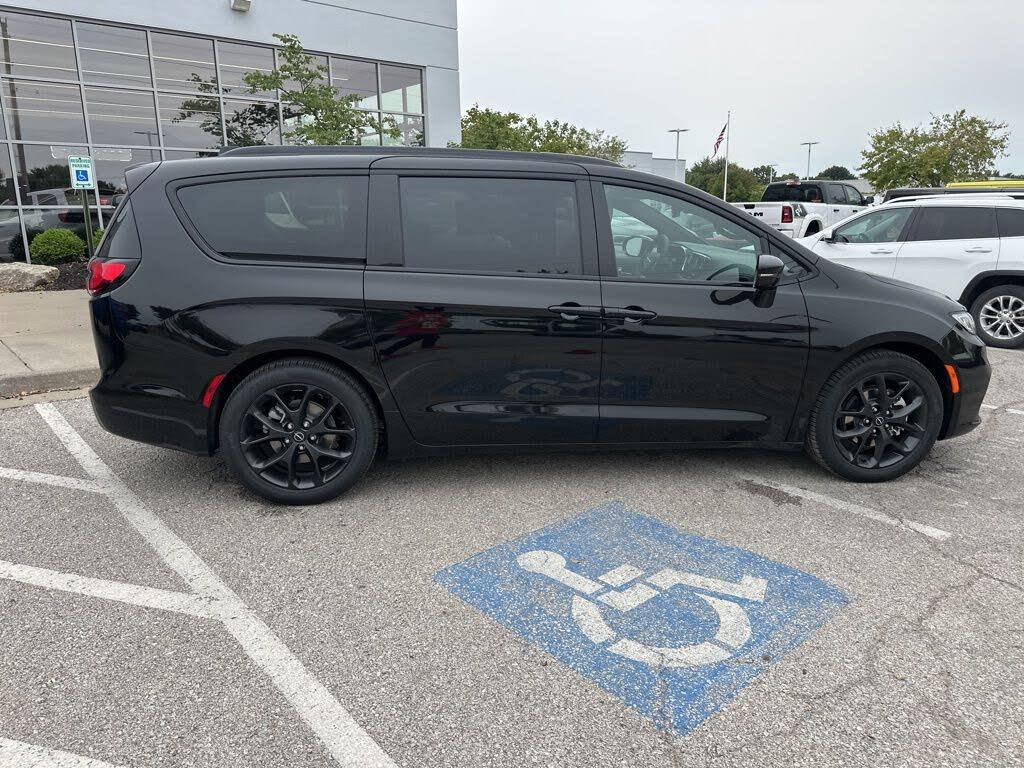 2026 Chrysler Pacifica