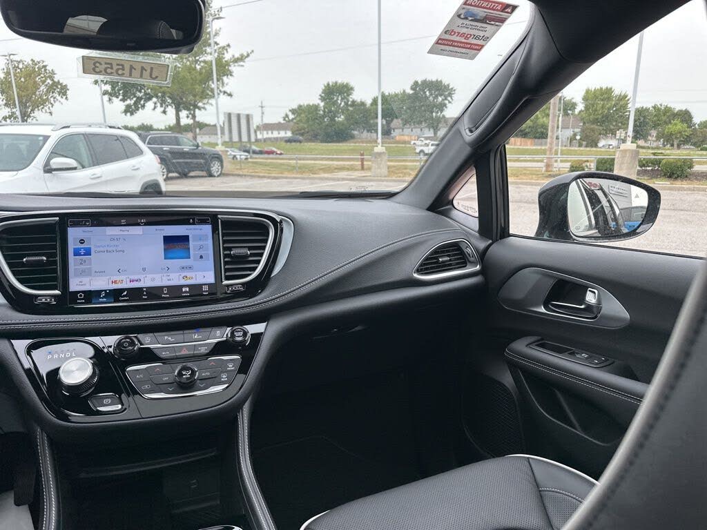 2026 Chrysler Pacifica