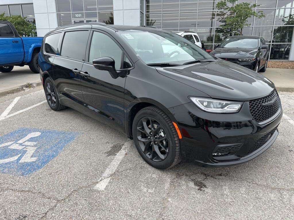 2026 Chrysler Pacifica