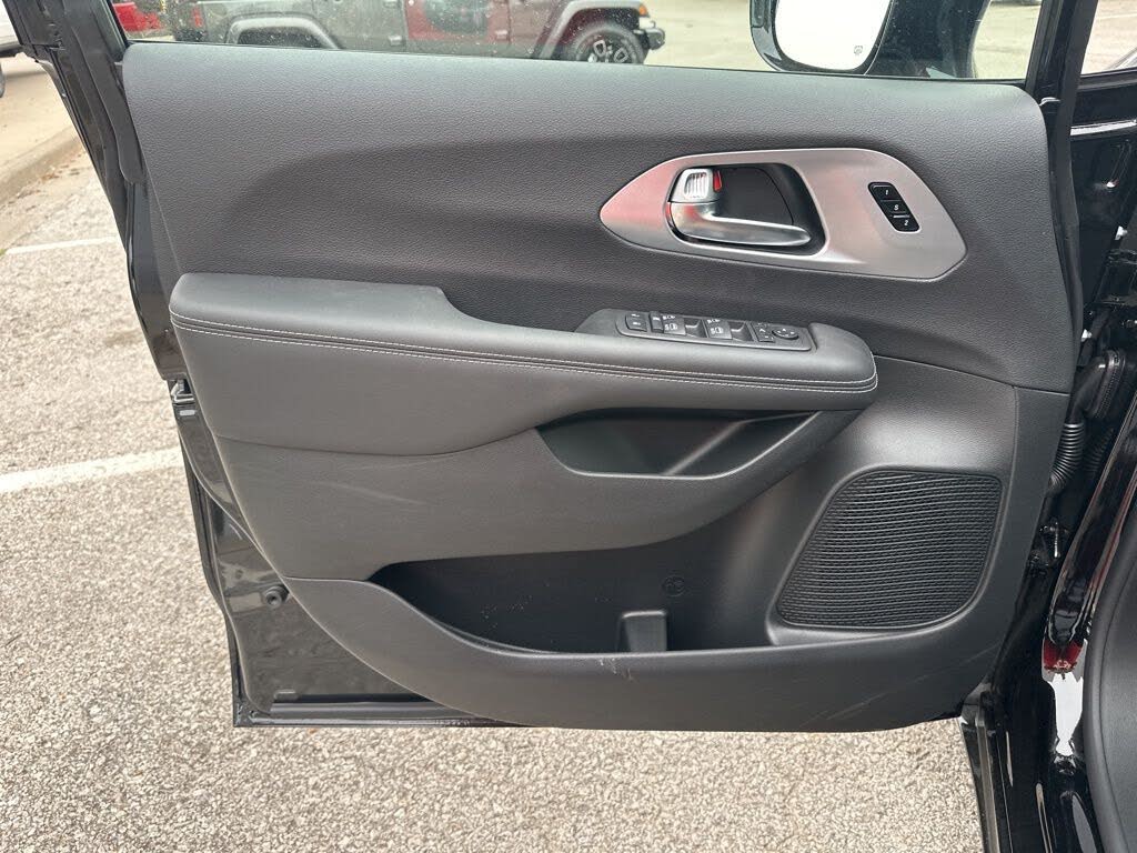 2026 Chrysler Pacifica