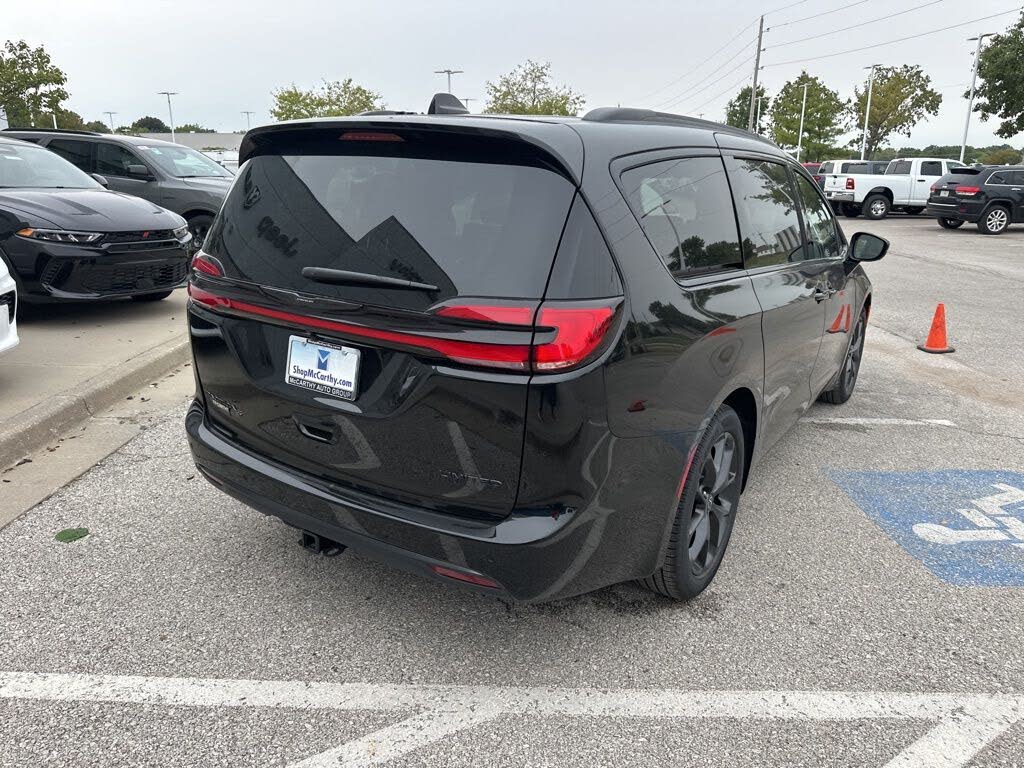 2026 Chrysler Pacifica