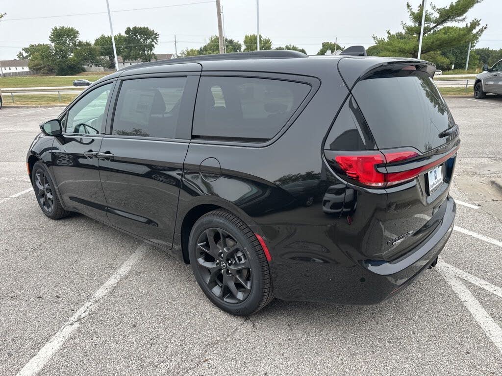 2026 Chrysler Pacifica