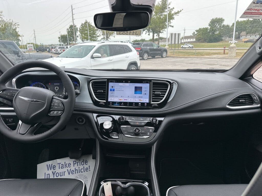 2026 Chrysler Pacifica