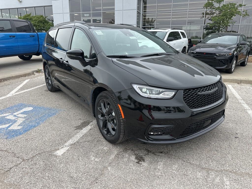 2026 Chrysler Pacifica