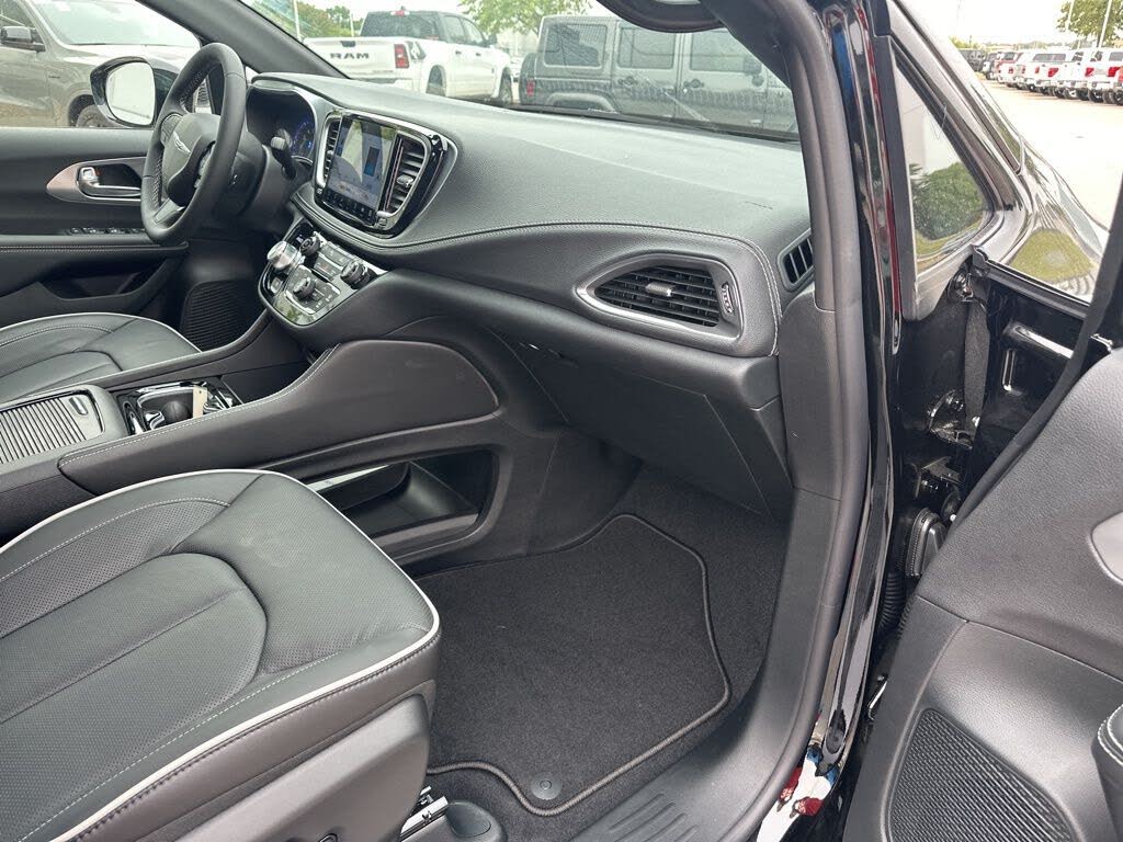 2026 Chrysler Pacifica