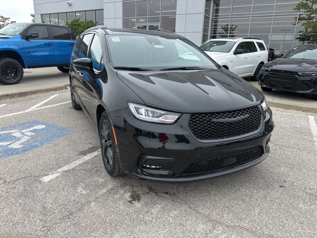 2026 Chrysler Pacifica