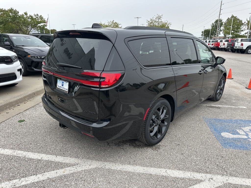 2026 Chrysler Pacifica