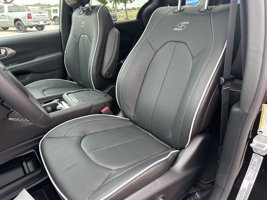 2026 Chrysler Pacifica