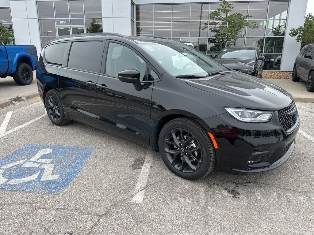 2026 Chrysler Pacifica