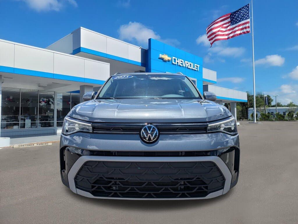 2025 Volkswagen Taos