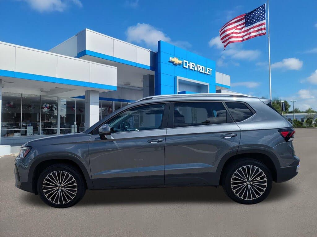 2025 Volkswagen Taos