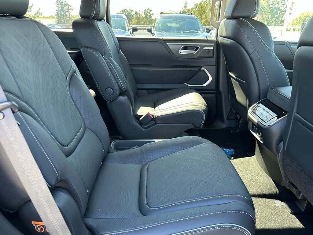 2027 Infiniti QX80