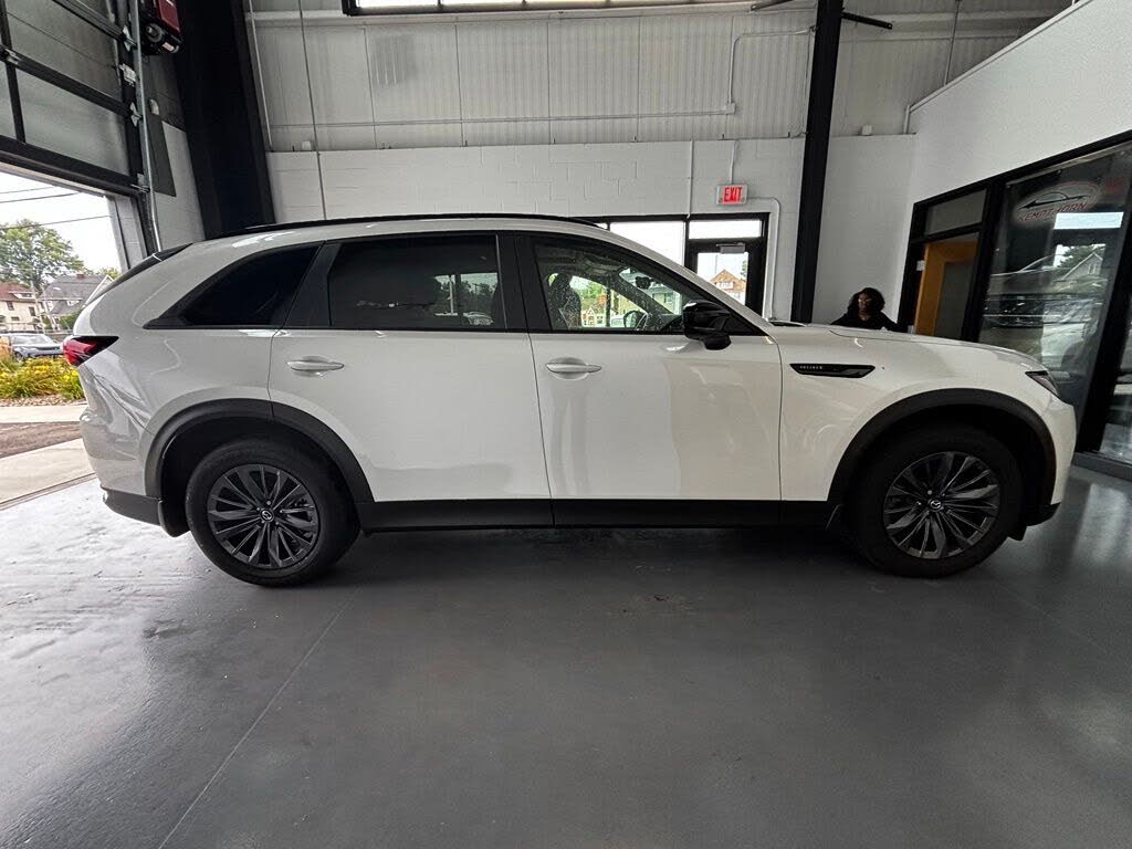 2025 Mazda CX-70 Plug-in Hybrid