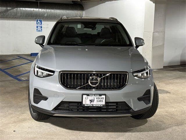 2025 Volvo XC40