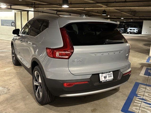 2025 Volvo XC40