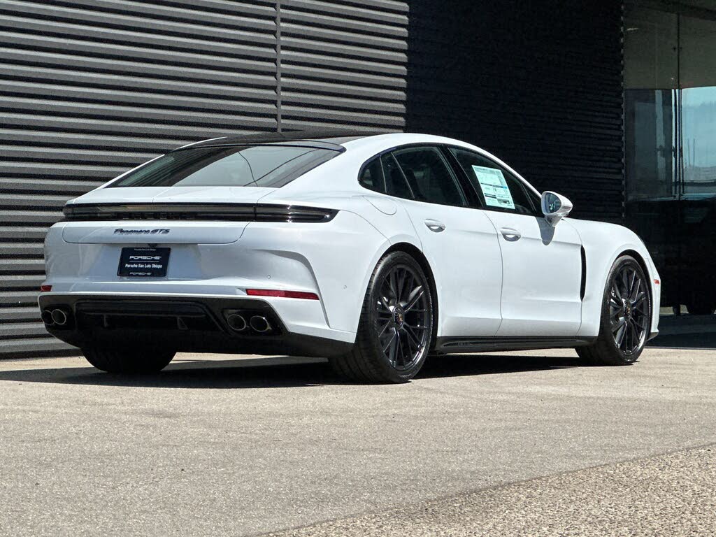 2026 Porsche Panamera