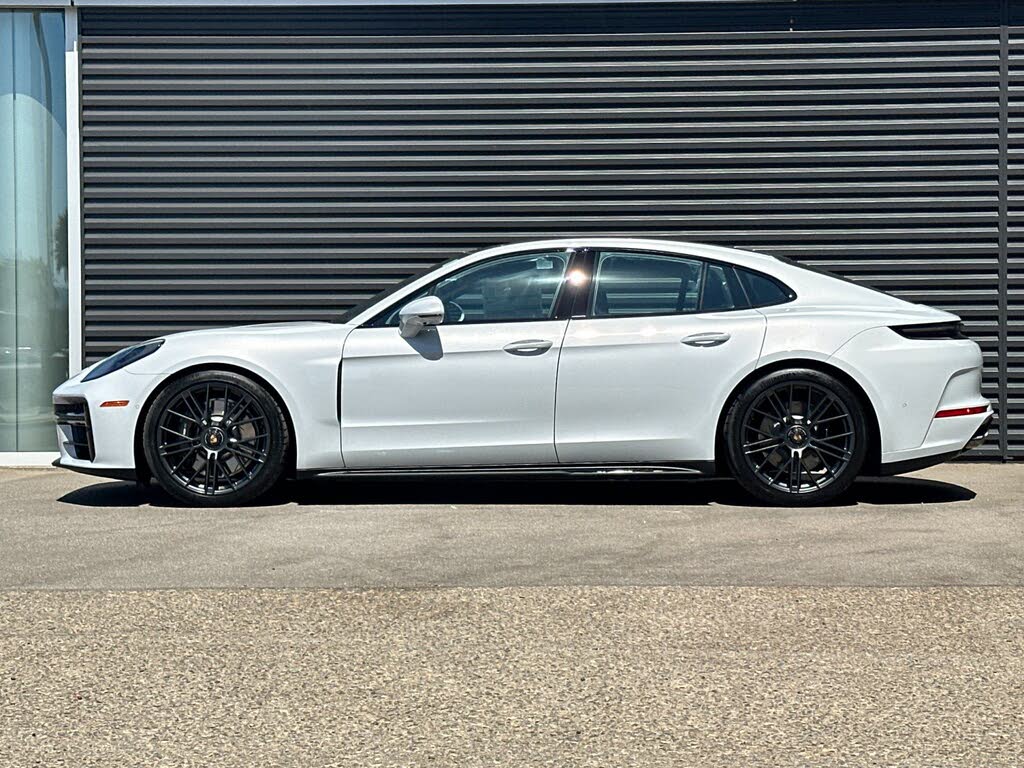 2026 Porsche Panamera