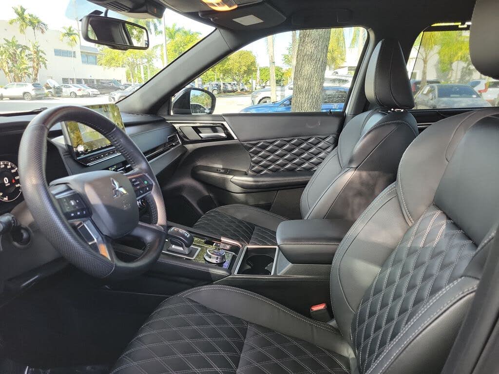 2023 Mitsubishi Outlander