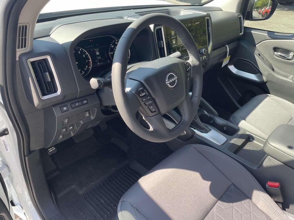 2025 Nissan Frontier