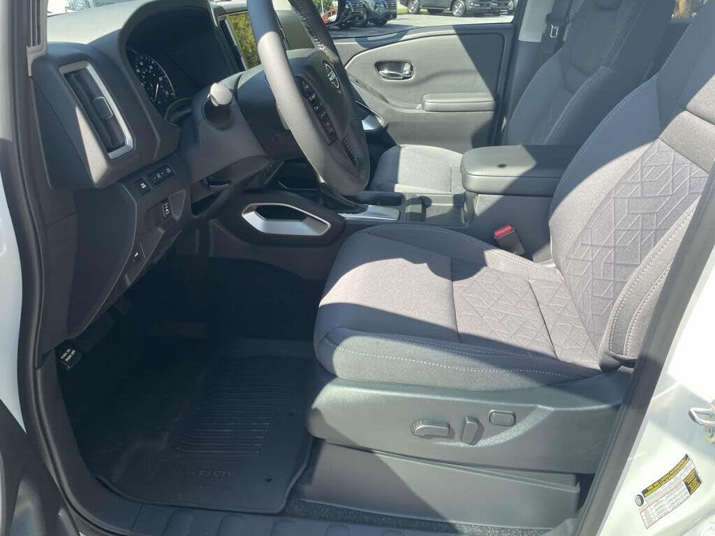 2025 Nissan Frontier