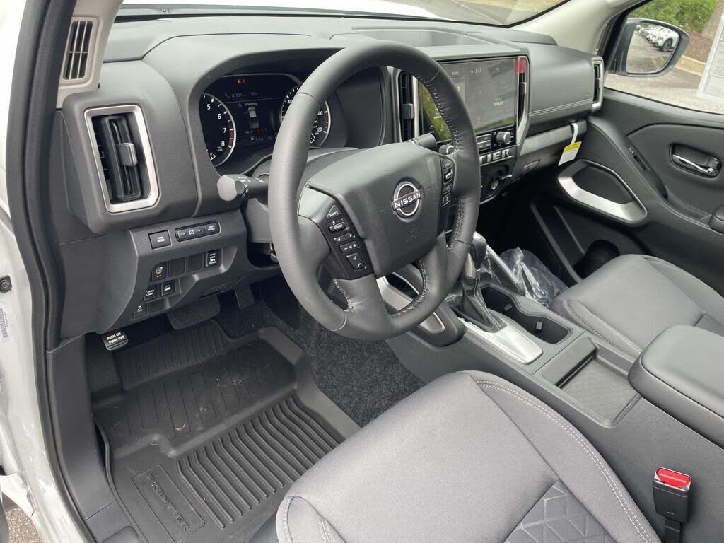 2025 Nissan Frontier