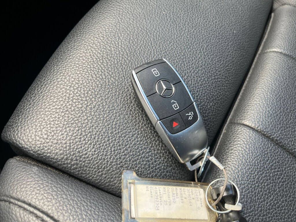 2025 Mercedes-Benz GLB