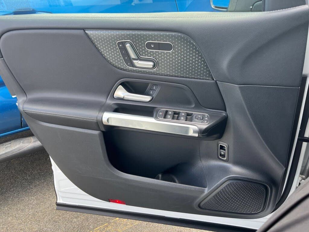 2025 Mercedes-Benz GLB