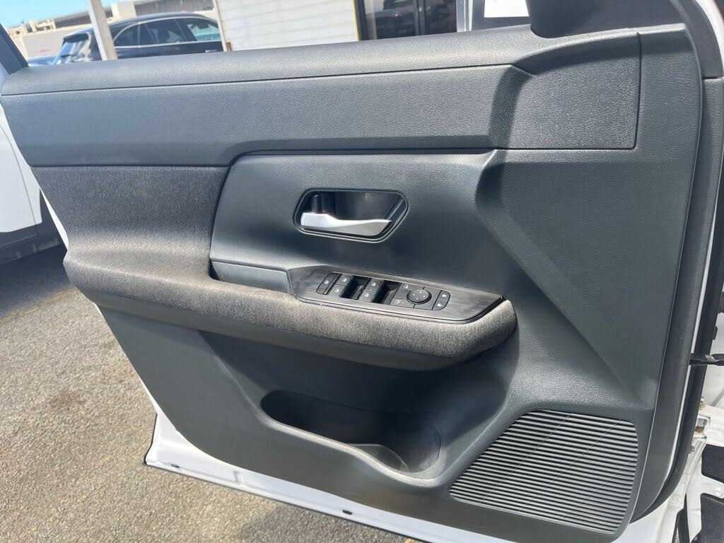 2025 Nissan Kicks
