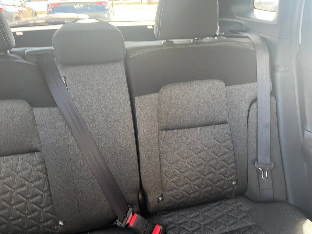 2025 Nissan Kicks