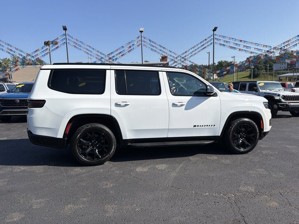 2023 Jeep Wagoneer