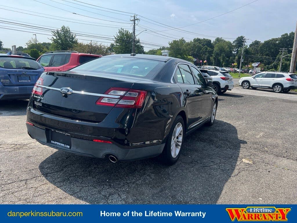 2015 Ford Taurus