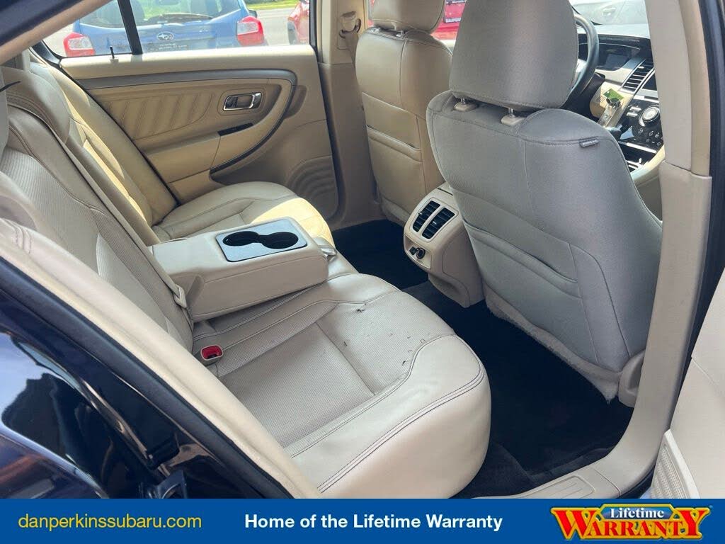 2015 Ford Taurus