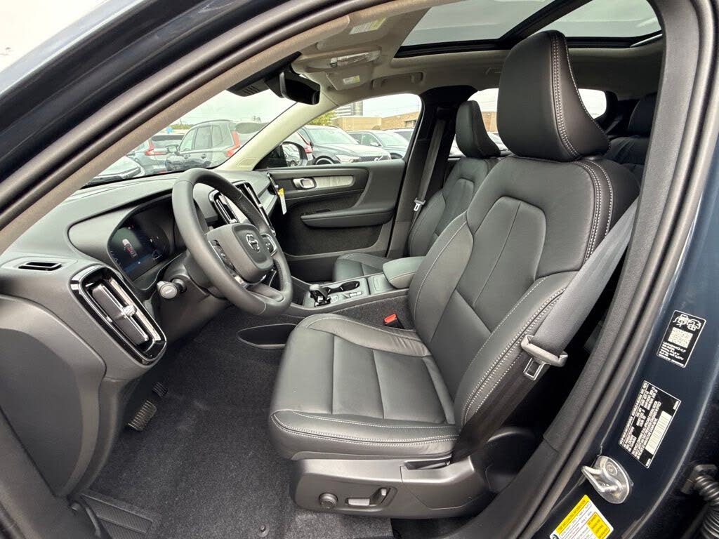 2026 Volvo XC40
