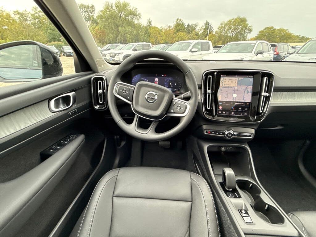 2026 Volvo XC40