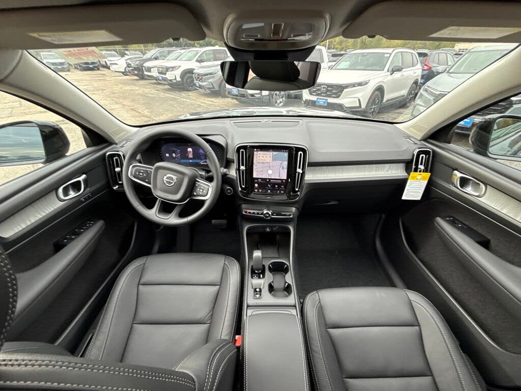 2026 Volvo XC40